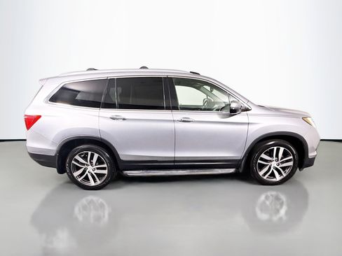 Used 2017 Honda Pilot Elite image 11