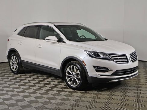Used 2018 Lincoln MKC Select w/ Select Plus Package image 2