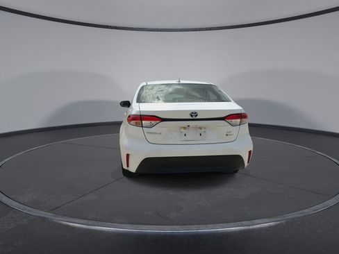 Used 2025 Toyota Corolla LE w/ Convenience Package image 7