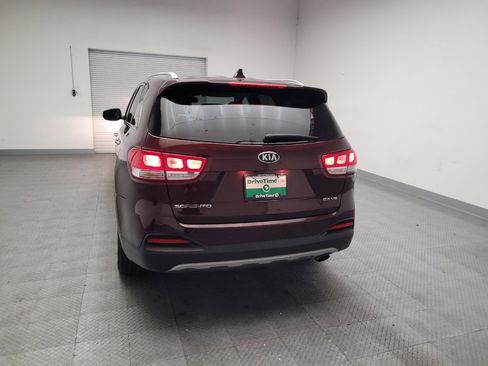 Used 2018 Kia Sorento EX FWD image 6