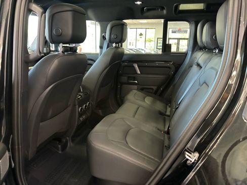 Used 2024 Land Rover Defender 110 V8 image 42