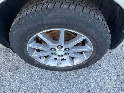 Used 2014 Buick Enclave Leather AWD/4WD image 35