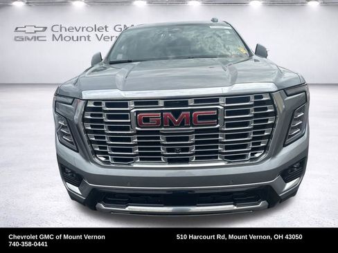 Used 2025 GMC Yukon XL Denali AWD/4WD image 8