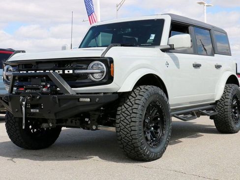 New 2026 Ford Bronco Outer Banks image 1
