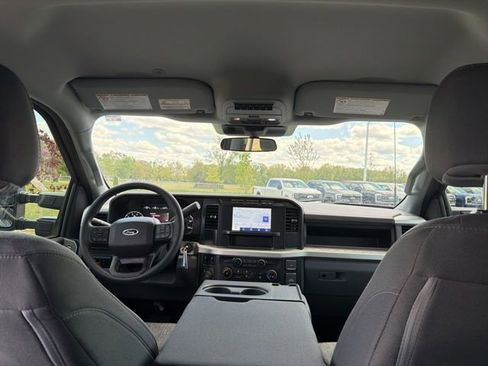 Used 2023 Ford F250 XL w/ STX Appearance Package AWD/4WD image 17