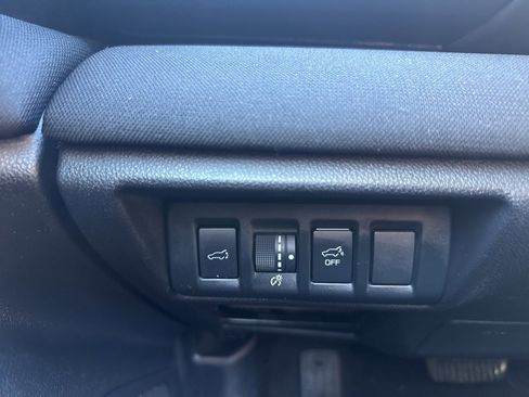 Used 2022 Subaru Outback Premium image 14