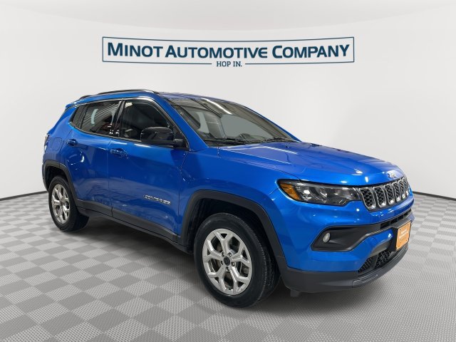 Certified 2025 Jeep Compass Latitude AWD/4WD image 1