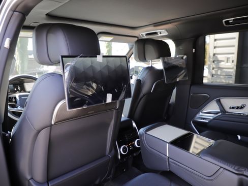 New 2026 Land Rover Range Rover SV AWD/4WD image 15