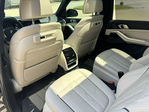Used 2020 BMW X7 M50i w/ Executive Package AWD/4WD image 16