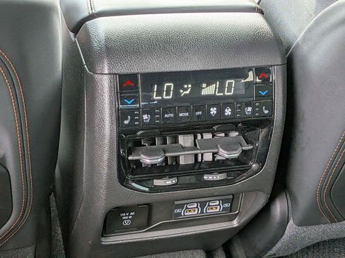Used 2023 Jeep Grand Cherokee L Summit AWD/4WD image 33