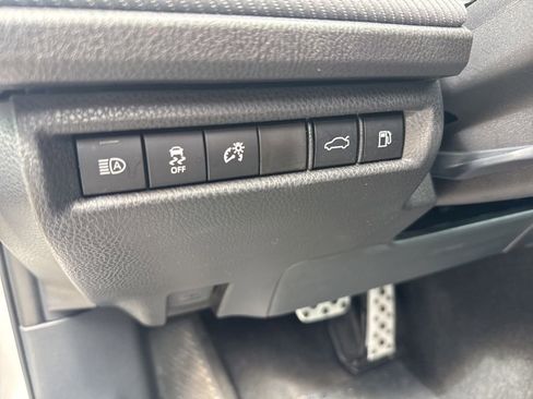 Used 2026 Toyota Camry SE FWD image 11