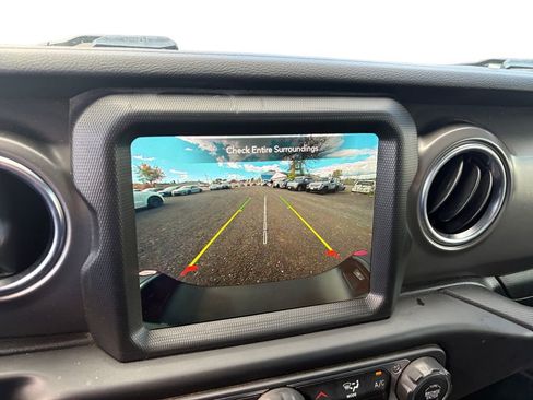 Used 2022 Jeep Gladiator Rubicon image 30