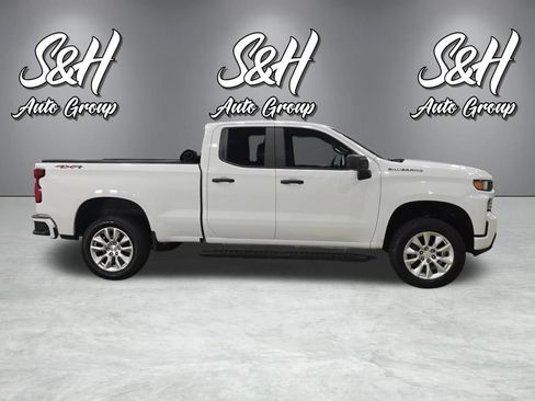 Used 2019 Chevrolet Silverado 1500 Custom w/ Trailering Package AWD/4WD image 16