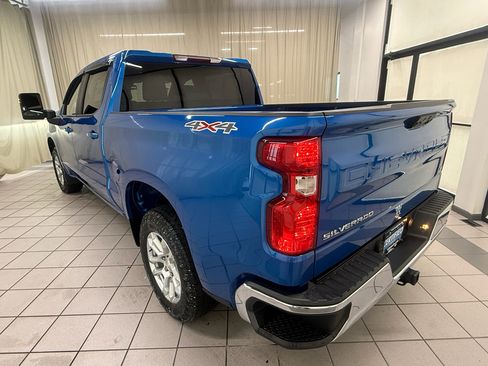 Used 2023 Chevrolet Silverado 1500 LT AWD/4WD image 8