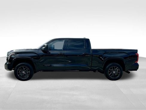 Used 2024 Toyota Tundra Platinum image 9