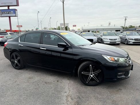 Used 2014 Honda Accord Sport image 2