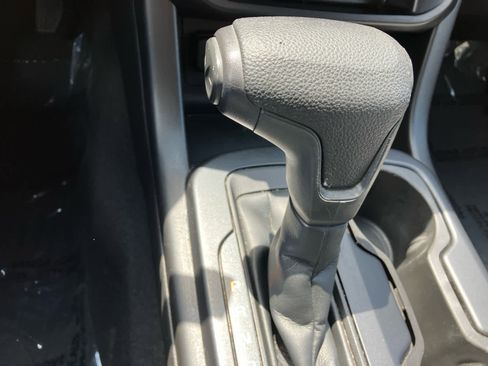 Used 2021 Chevrolet Colorado W/T w/ Custom Special Edition RWD image 13