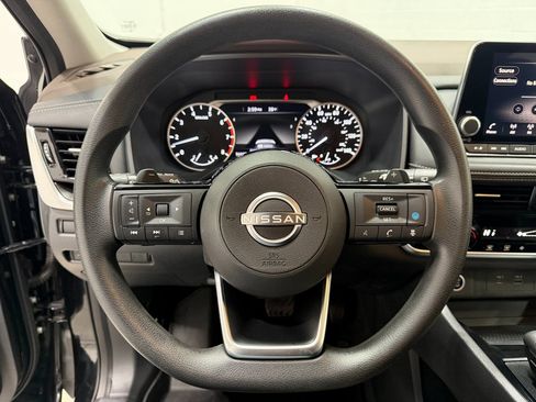 Used 2022 Nissan Rogue SV FWD image 20