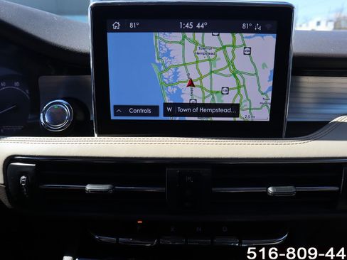 Used 2020 Lincoln Corsair Standard w/ Premium Package image 24