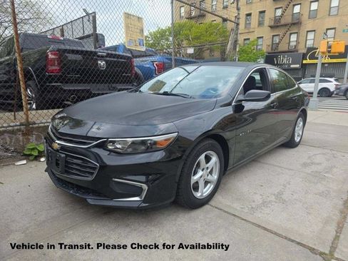 Used 2017 Chevrolet Malibu LS FWD image 1