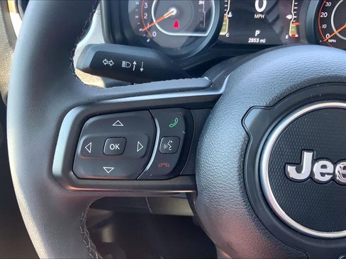 Used 2025 Jeep Wrangler Sport AWD/4WD image 20