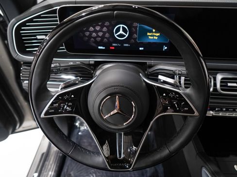 Used 2024 Mercedes-Benz Maybach GLS 600 4MATIC image 10
