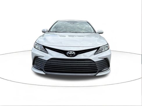 Used 2024 Toyota Camry LE FWD image 8