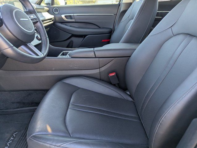 Certified 2025 Hyundai Sonata Limited FWD image 24