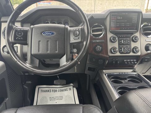 Used 2016 Ford F250 Lariat w/ Lariat Interior Package image 14