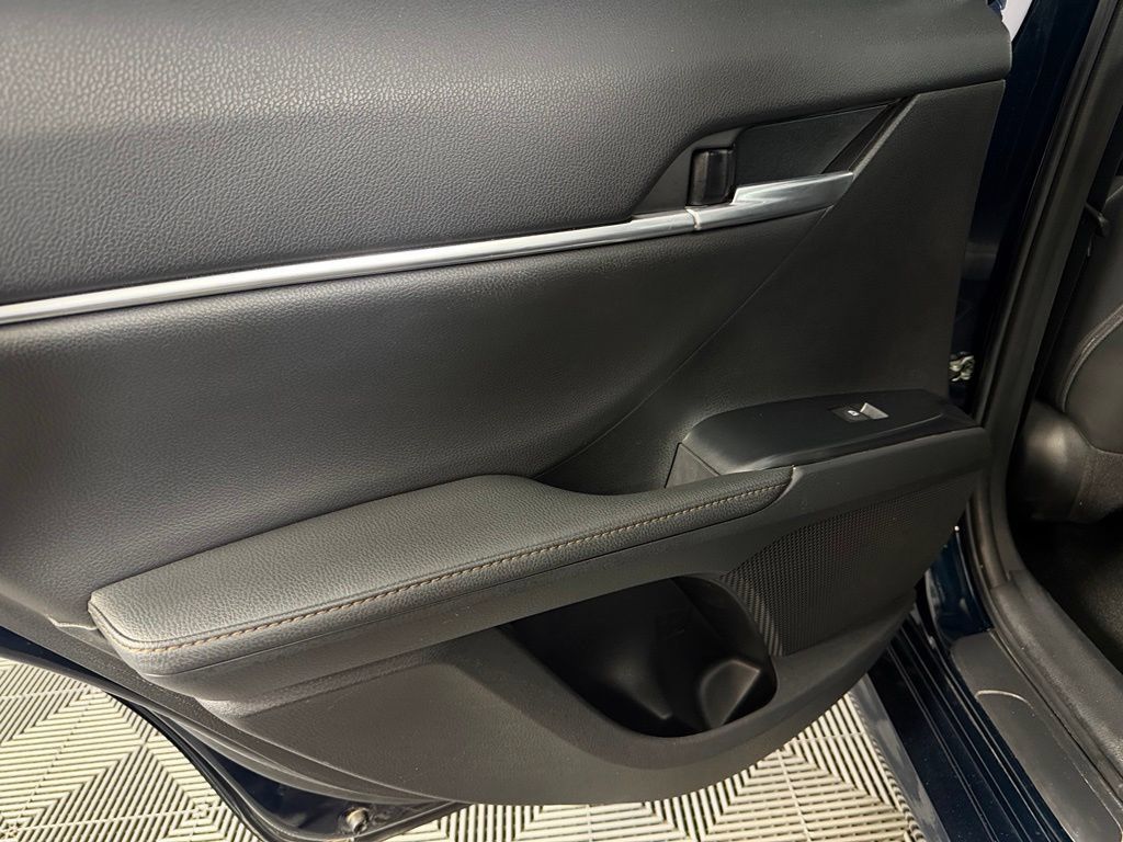 Used 2020 Toyota Camry XLE w/ Carpet Mat Package FWD image 26