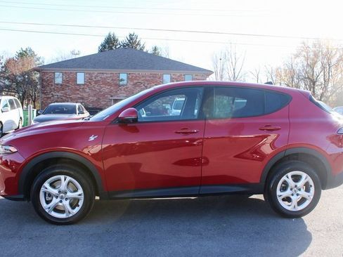 Used 2024 Dodge Hornet GT image 5