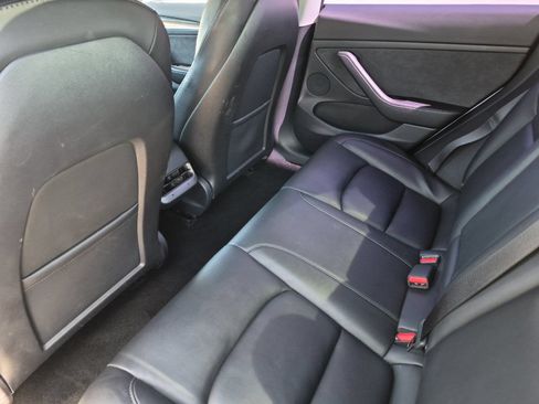 Used 2022 Tesla Model 3 Long Range AWD/4WD image 11