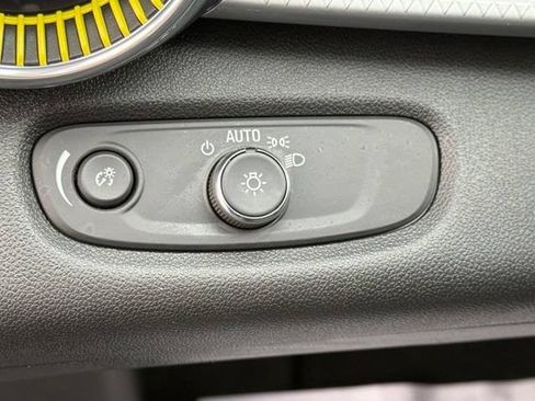 Certified 2026 Chevrolet Trax LT FWD image 20