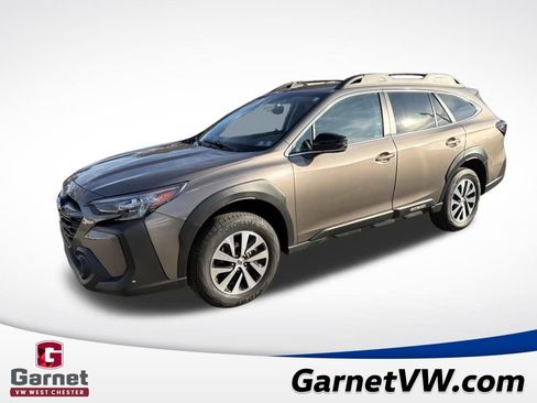 Used 2024 Subaru Outback Premium image 1