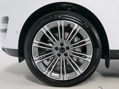New 2026 Land Rover Range Rover Sport SE AWD/4WD image 9