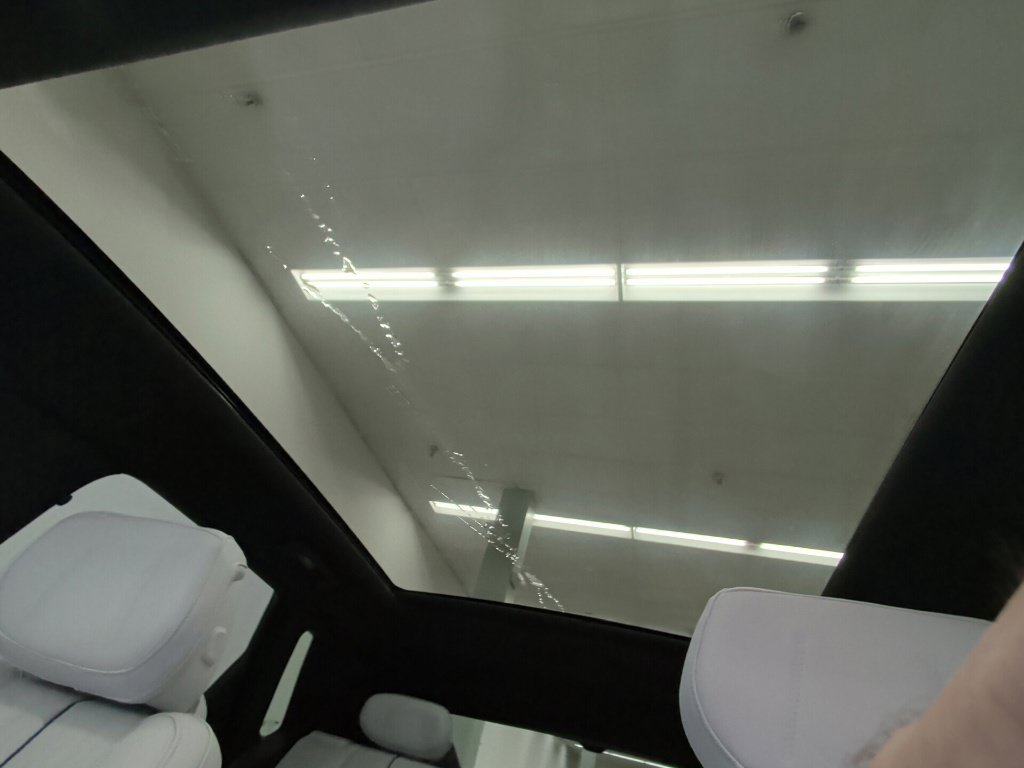 Used 2024 Cadillac Lyriq Luxury w/ LPO, Floor Liner Package AWD/4WD image 28