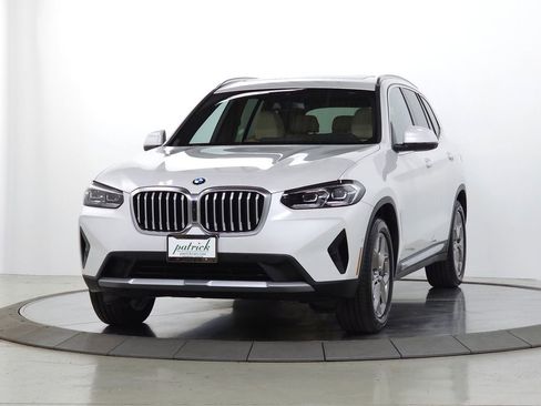 Used 2024 BMW X3 xDrive30i w/ Premium Package w/ZPA AWD/4WD image 4