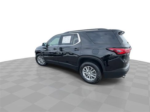 Used 2023 Chevrolet Traverse LT image 6