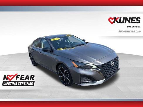 Certified 2025 Nissan Altima 2.5 SR FWD image 1
