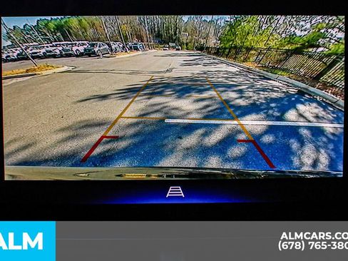 Used 2025 Chevrolet Trax LT w/ LT Convenience Package image 32