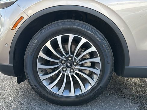 Used 2020 Lincoln Aviator Reserve w/ Equipment Group 201A RWD image 10