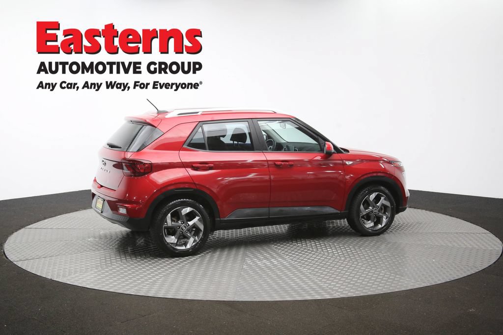 Used 2023 Hyundai Venue Limited FWD image 44