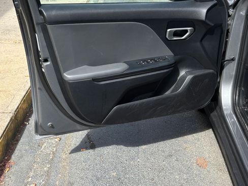 Used 2025 Kia K4 LXS image 25