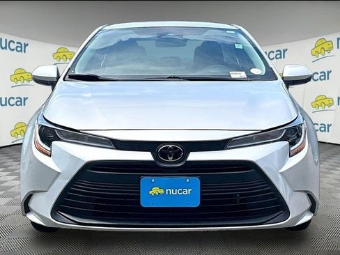 Used 2024 Toyota Corolla LE FWD image 2