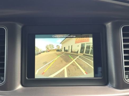 Used 2021 Dodge Charger SXT image 32