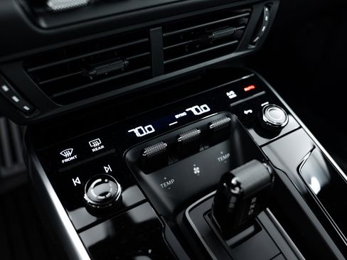 Certified 2025 Porsche 911 Carrera S image 24