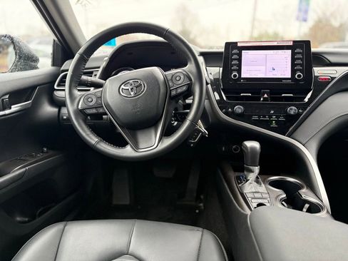 Used 2024 Toyota Camry SE image 17