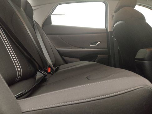 Used 2024 Hyundai Elantra SEL FWD image 19