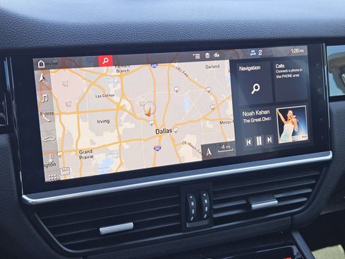 Certified 2020 Porsche Cayenne image 17