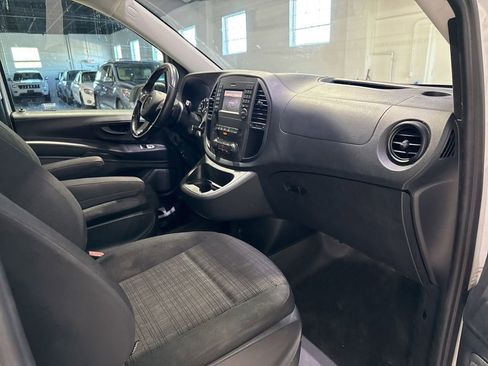 Used 2019 Mercedes-Benz Metris image 40